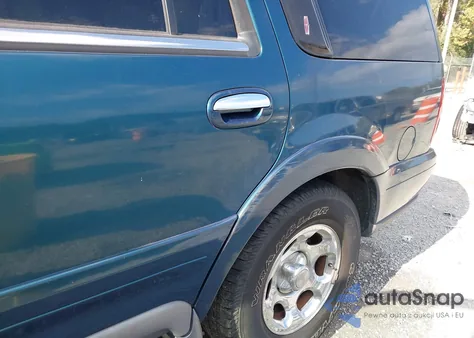 1998 Lincoln Navigator z USA, uszkodzony, nr VIN 5LMPU28L3WLJ20582